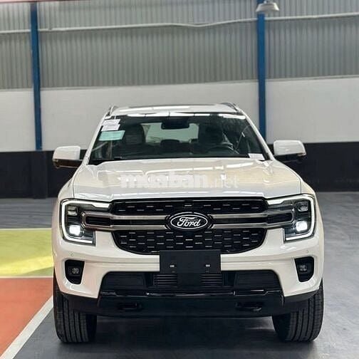 Ford Everest Platinum 2026 2.0L 4x4 AT Trắng
