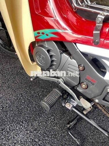 Suzuki 2023 màu Đỏ