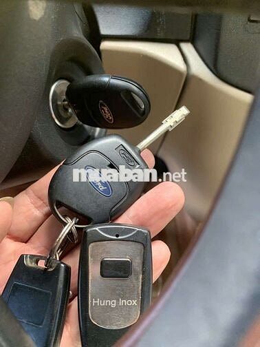 Ford Transit Luxury Bạc 16 chỗ