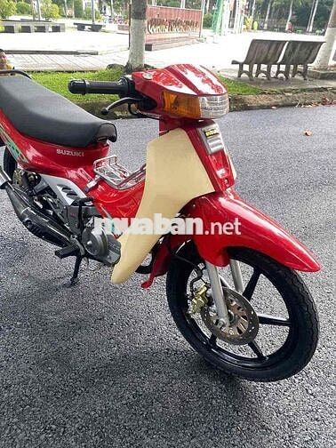 Suzuki 2023 màu Đỏ