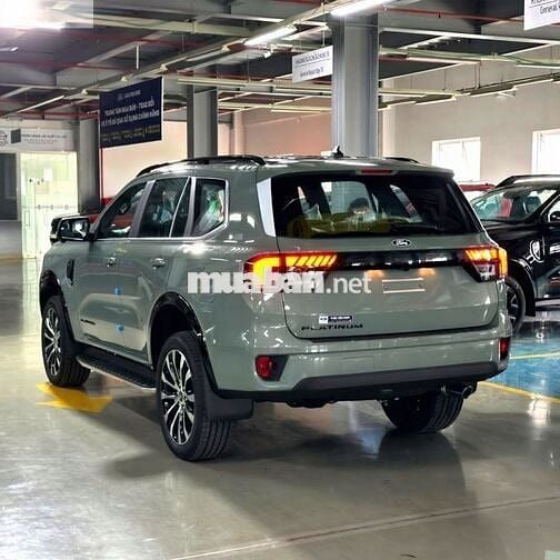 Ford Everest Platinum+ 2026 2.3L 4x4 Xám