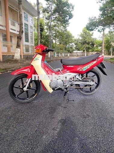 Suzuki 2023 màu Đỏ