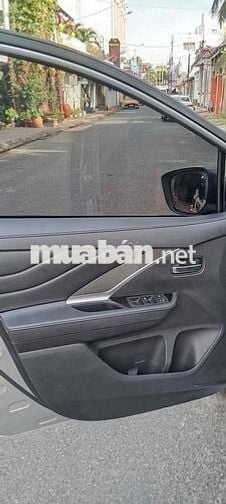 Xe GĐ Mitsubishi xpander lăn bánh 2022 Premium