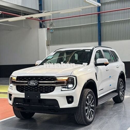 Ford Everest Platinum 2026 2.0L 4x4 AT Trắng