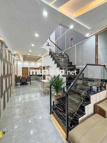 NHÀ TUYỆT ĐẸP HẺM 67 PHAN ĐĂNG LƯU NGAY SIÊU THỊ VINCOM HÙNG VƯƠNG
