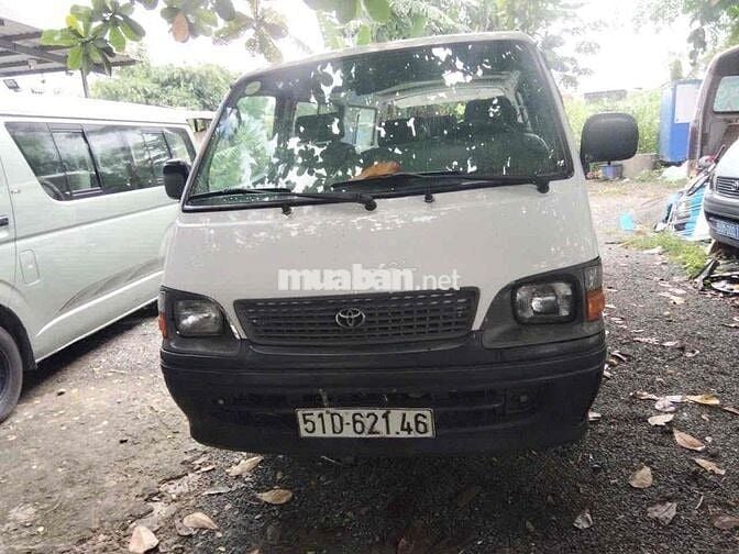 Toyota 2004 Xuống tải 6 chỗ