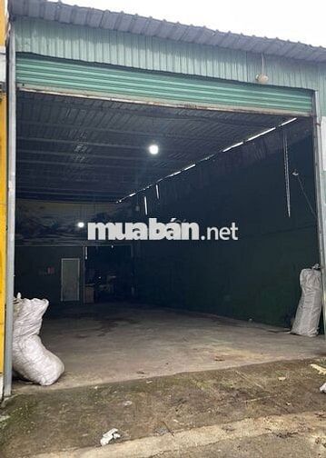 CHo thuê mặt bằng làm kho, xưởng 5.5 x 45m, giá : 10tr