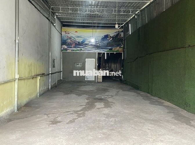 CHo thuê mặt bằng làm kho, xưởng 5.5 x 45m, giá : 10tr