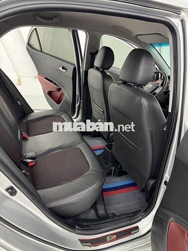 Hyundai i10 Sedan 1.2 STĐ 2019  Bạc 9 vạn