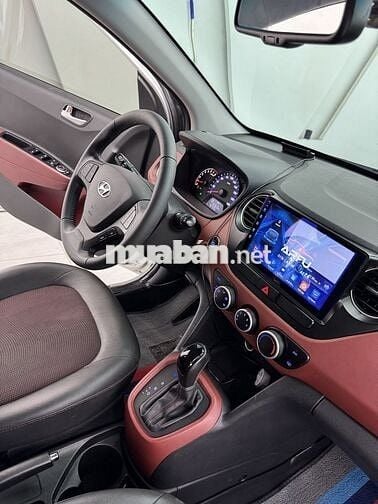 Hyundai i10 Sedan 1.2 STĐ 2019  Bạc 9 vạn