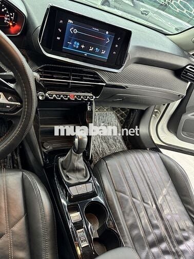 Peugeot 2008 1.2AT Active 2022 Trắng