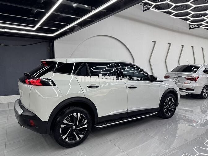 Peugeot 2008 1.2AT Active 2022 Trắng