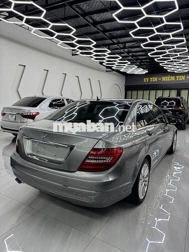 Mercedes-Benz C-250 2011 Xám 100000 km