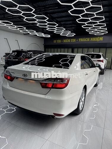 Toyota Camry 2.0E 2018 Trắng 80000 km