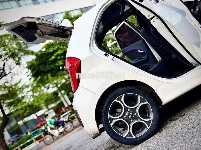 Kia Morning Sport 1.0AT 2012 Trắng Tự động