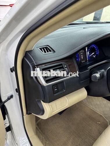 Toyota Camry 2.0E 2018 Trắng 80000 km