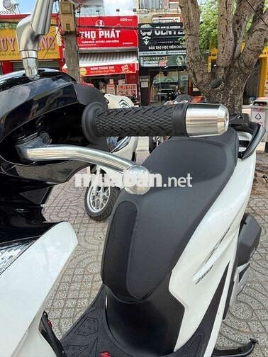 Honda SH 160i ABS 2025 Trắng 8300 km