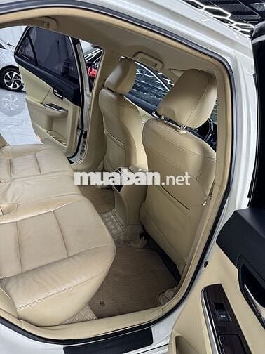 Toyota Camry 2.0E 2018 Trắng 80000 km