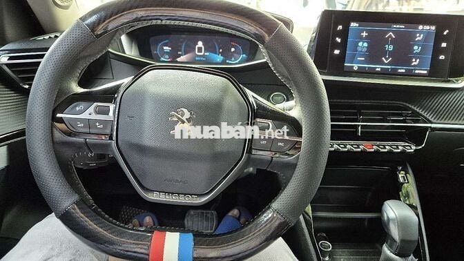 Peugeot 2008 bản full GT line 1.2 Turbo 2021