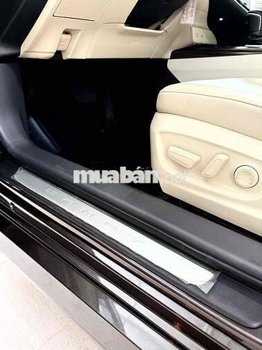Bán Toyota Camry 2.5Q 2021  đi mới 28 nghìn km