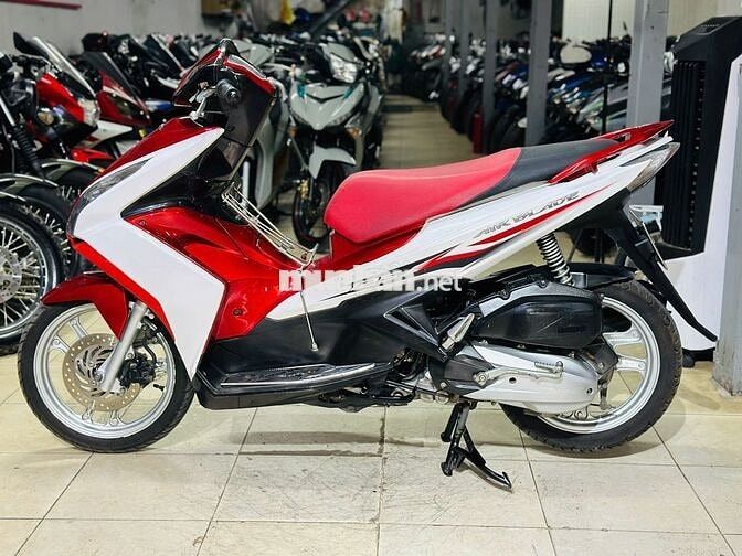 XE MÁY THỊNH PHÁT-AIR BLADE 125 ĐEN TRẮNG BIỂN HN