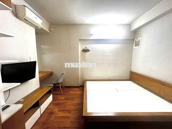Bán căn 2pn block A có BAN CÔNG, sổ hồng giá 2,75 tỷ. đầy đủ nội thất.