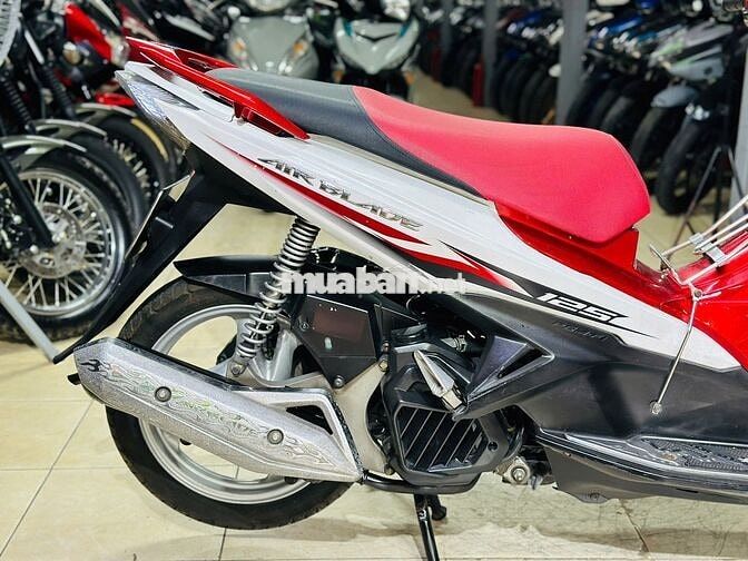 XE MÁY THỊNH PHÁT-AIR BLADE 125 ĐEN TRẮNG BIỂN HN