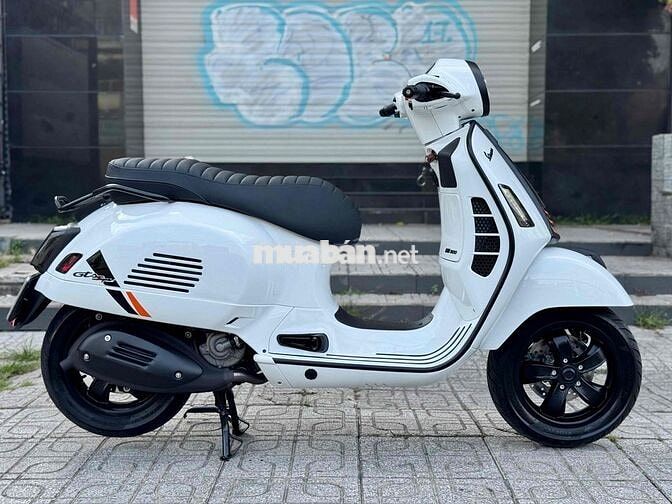 Vespa GTS 300 HPE SSport Trắng 10/2021