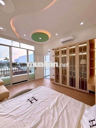 NHÀ 2 LẦU XÂY MỚI - VỊ TRÍ RẤT ĐẸP
