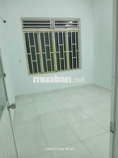 Nhà nguyên căn  1 trêt 2 lầu.. hoàn thiện mới.  