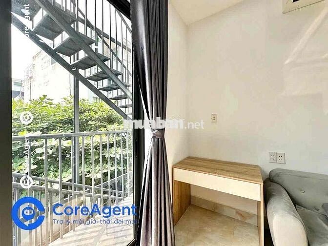 TRỐNG LẠI DUPLEX FULL NỘI THẤT CÓ BAN CÔNG CÁCH HUFLIT 5 PHÚT ĐI XE