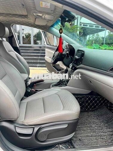 Hyundai Elantra 2017 2.0 AT Trắng Tự động