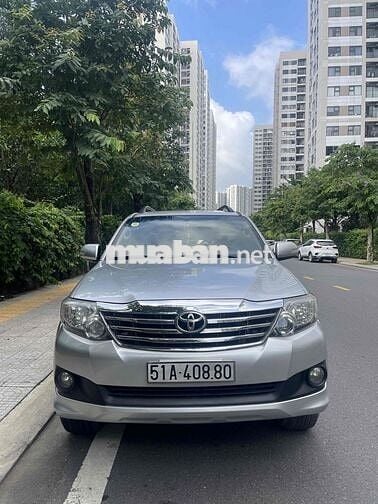 Toyota Fortuner 2012 Tự động Xăng 2.7L Bạc
