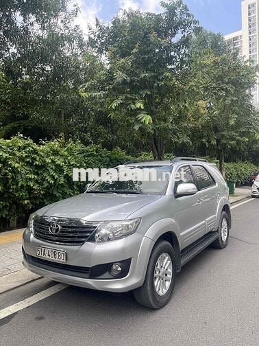 Toyota Fortuner 2012 Tự động Xăng 2.7L Bạc