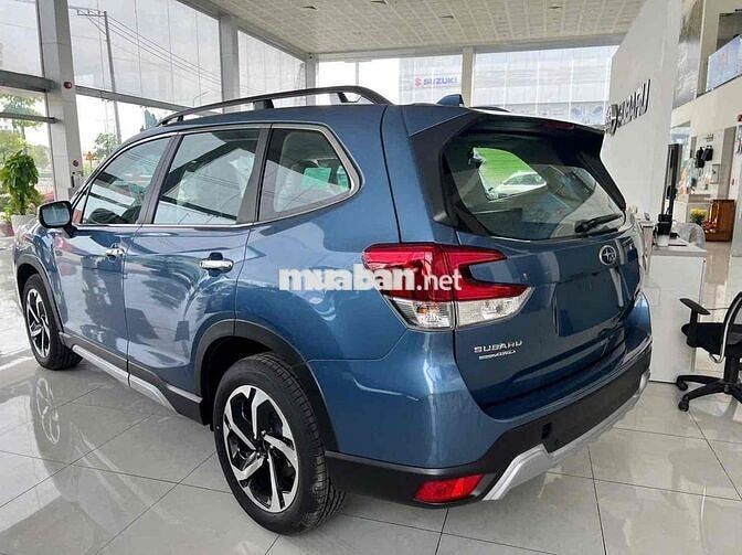 Subaru Forester 2.0 i-S EyeSight Giá ***