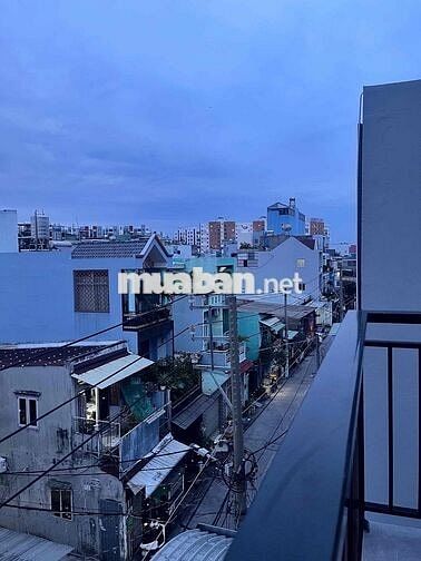 phòng ban công full nội thất thang máy Eaon tân phú