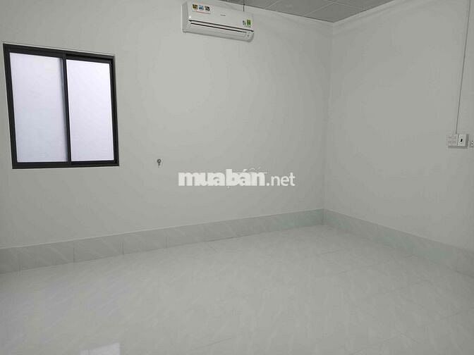 Nhà trệt lầu, sẵn máy lạnh chỉ 3,8tr/tháng