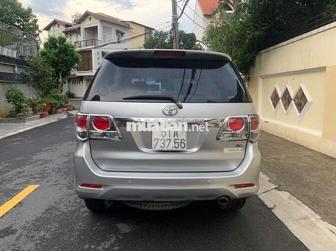 Toyota FORTUNER V số tự động đời cuối 2014