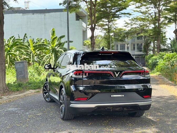 Vinfast VF8 Plus 2023 Đen 40.000km