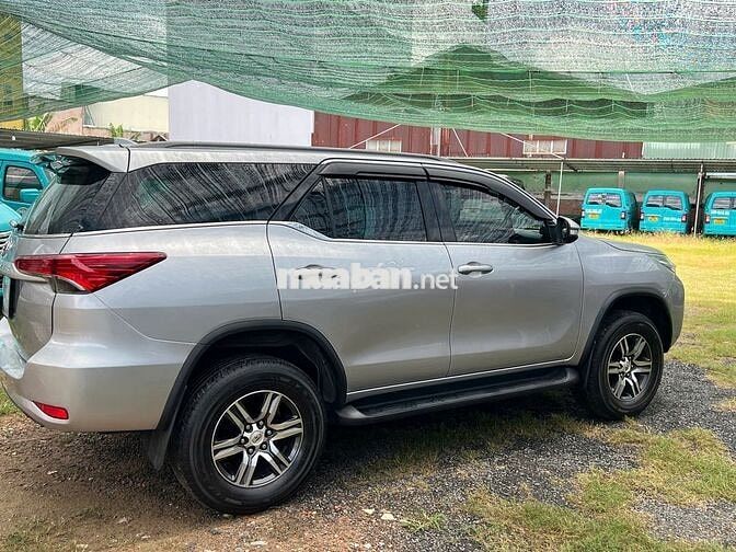 Toyota Fortuner 2.4G 2017 Số sàn Máy dầu Xe Đẹp