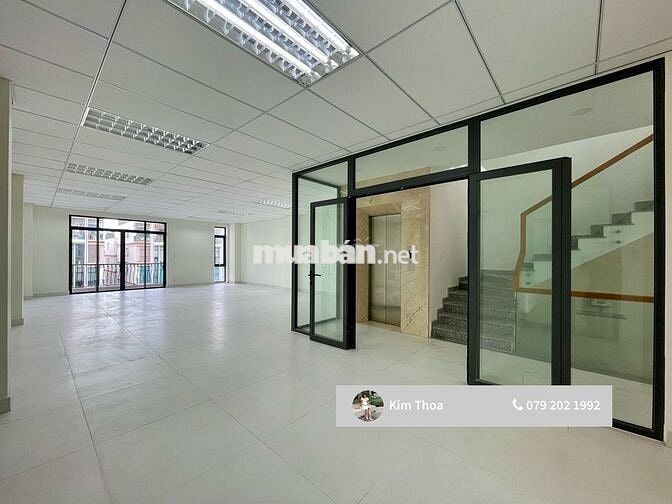 Văn phòng 80m2 tại Vạn Phúc, xuất VAT, hầm xe có bảo vệ. Giá 12,5 tr