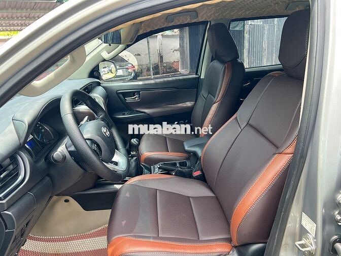 Toyota Fortuner 2.4G 2017 Số sàn Máy dầu Xe Đẹp
