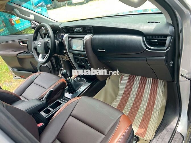 Toyota Fortuner 2.4G 2017 Số sàn Máy dầu Xe Đẹp