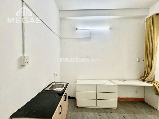 STUDIO SIÊU XINH NGAY THÁP ĐỒNG HỒ ĐAKAO - 25M2 - BAN CÔNG - FULL NT