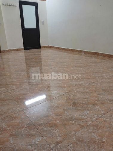 Cho thuê nhà chính chủ, nhà riêng 2 tầng, ngõ Văn Chương, quận Đống Đa
