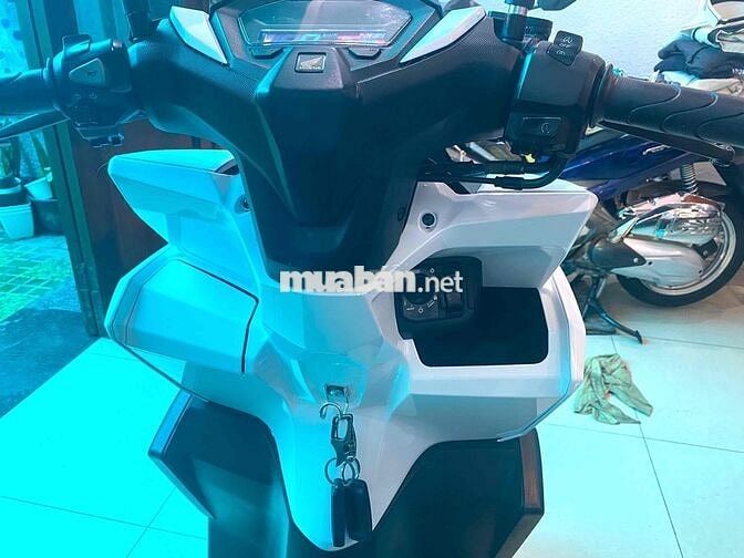 Honda Vario 160 CBS 2024 Trắng camay 6000 km.Bstp