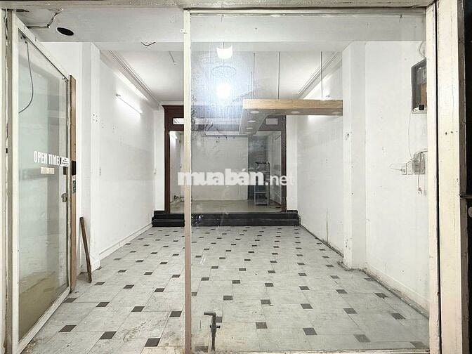 MBKD NGAY DH HUTECH, GTVT, NGOẠI THƯƠNG-4,5X11M-VỈA HÈ 8M-CÓ CHỖ Ở LẠI