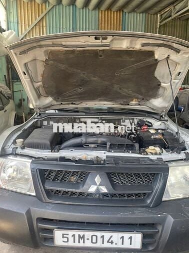 Mitsubishi Pajero V75 2005 Bạc