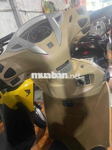Honda Lead 2014 Vàng kem