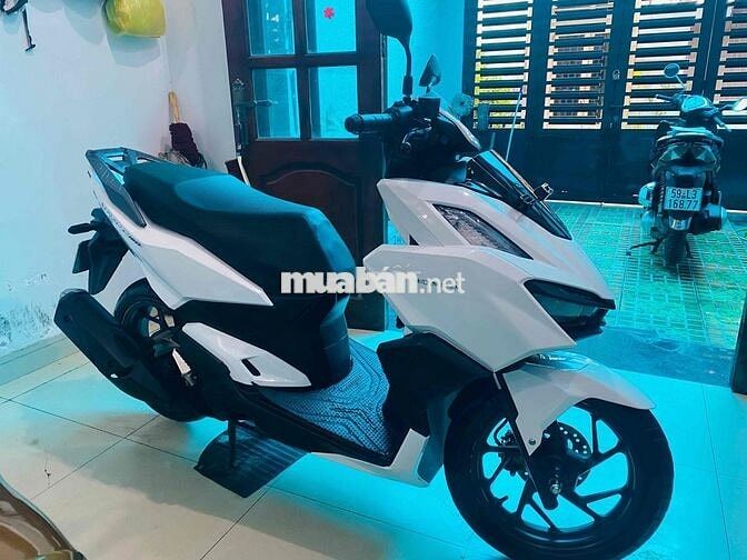 Honda Vario 160 CBS 2024 Trắng camay 6000 km.Bstp